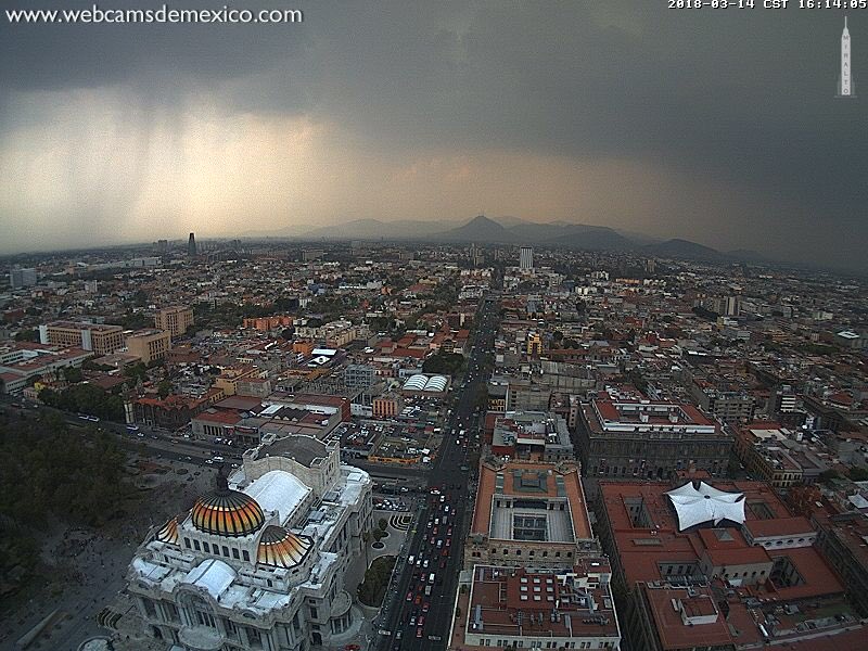 La zona centro de la CdMx reporta caída de fuerrtes lluvias.
