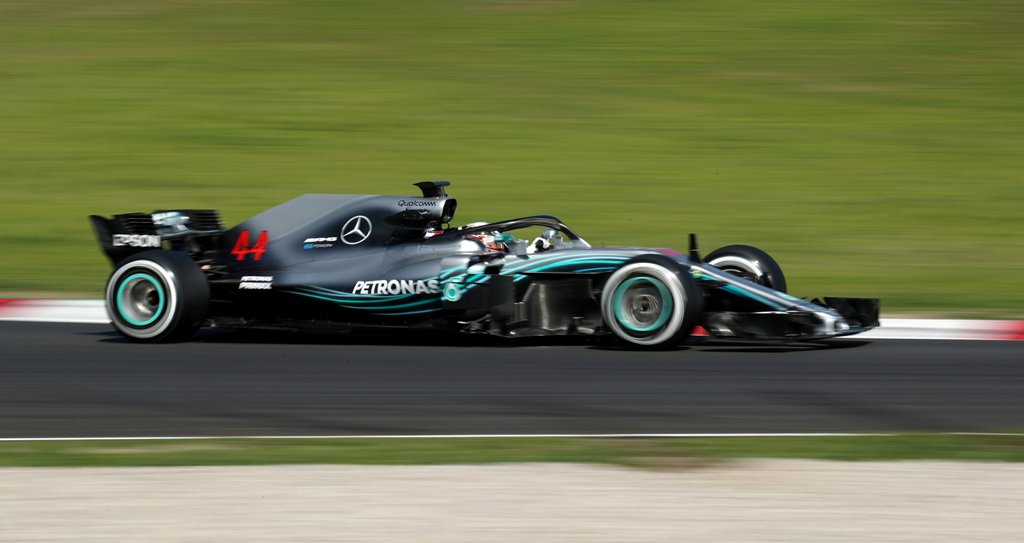 Lewis Hamilton de Mercedes en entrenamiento 