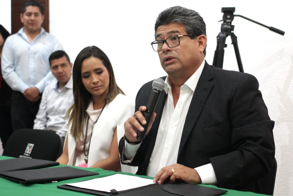 Javier Casique Zárate asumió el cargo de Secretario General estatal del Partido Revolucionario Institucional.