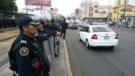 Durante el operativo en la delegación Benito Juárez se detuvo a tres personas.