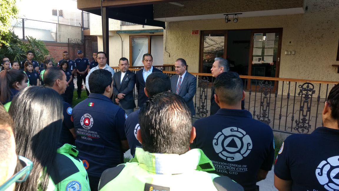 Presentan a nuevo titular de Protección Civil. 