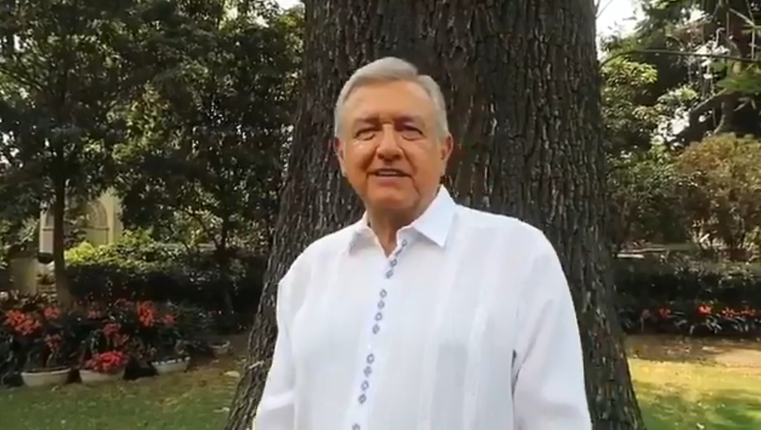 "No va a haber gasolinazos, ni va  a aumentar la luz, ni va aumentar el gas como ha venido sucediendo en este sexenio"