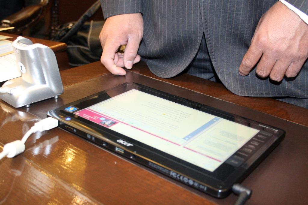El Consejo General del Instituto Nacional de Electoral acordó a finales del año pasado que para este proceso electoral el voto sería por dos vías: por