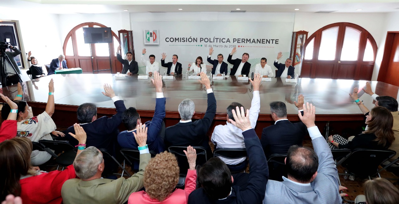 La sesión de la Comisión Política Permanente para la aprobación de las listas se llevó a cabo en el Salón “Presidentes” del Comité Directivo Estatal d