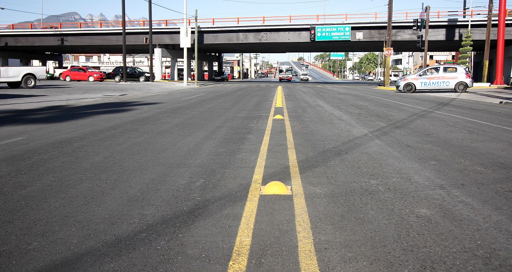 Los trabajos consistieron en reparar las zonas afectadas e instalar una carpeta nueva de pavimento asfáltico.