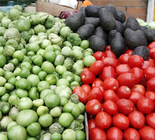 Otros de los productos son el limón, el huevo, el aguacate, jitomate y el pan.