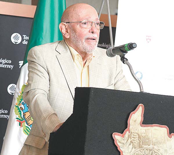 Eduardo Matos Moctezuma.
