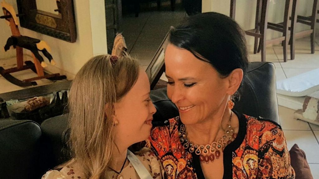 Mónica Aguilar y su hija María Bárbara Wetzel