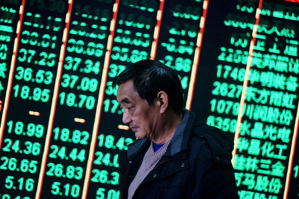 Las bolsas chinas se desplomaron tras el anuncio de Trump sobre los aranceles.
