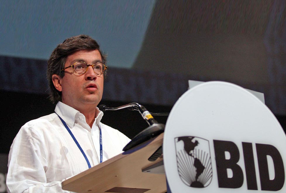 El presidente del BID, Alberto Moreno, en febrero promovió un bono por 1,500 mdp en los mercados de capitales mexicanos.