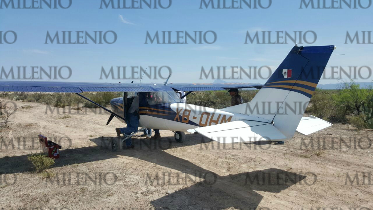 La aeronave, con matrícula XB-OHM aterrizó sobre carretera Monterrey- Monclova. 