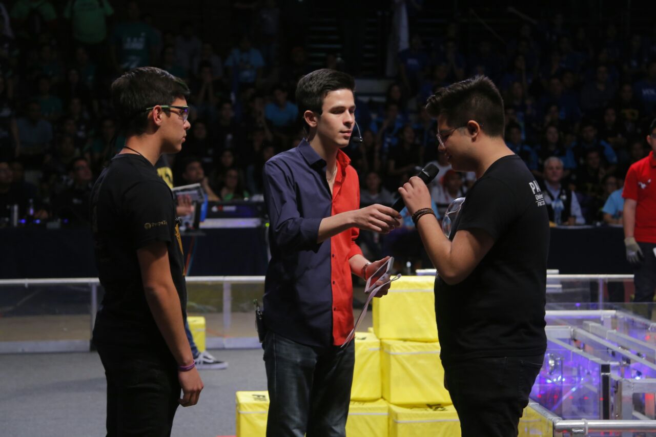 Alianzas entre finalistas de First. 
