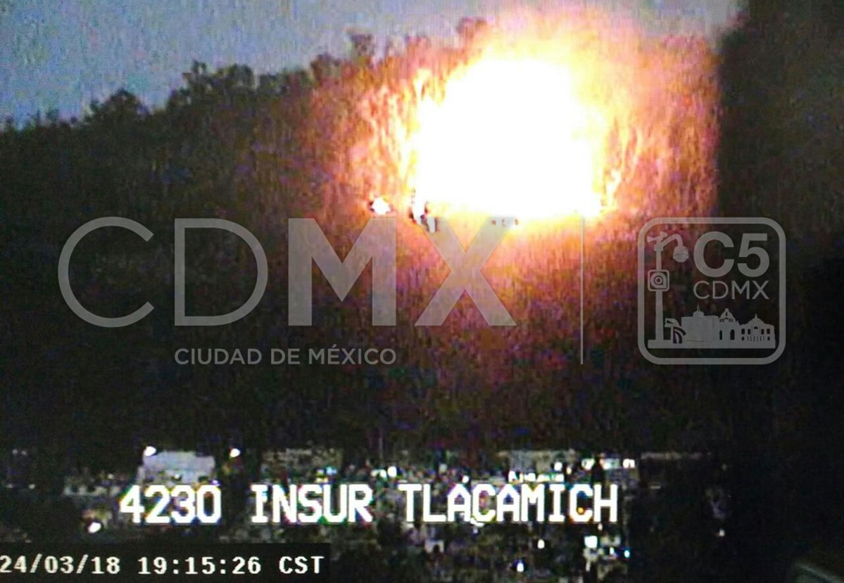 El incendio fue reportado alrededor de las 19:20 horas.