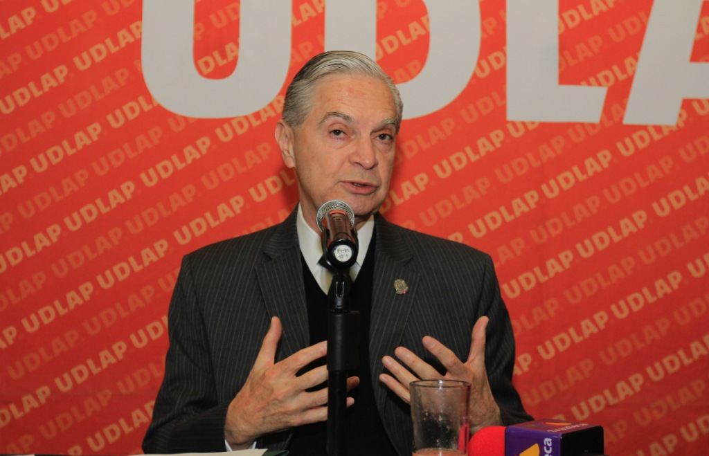 Luis Ernesto Derbez, rector de la UDLAP.