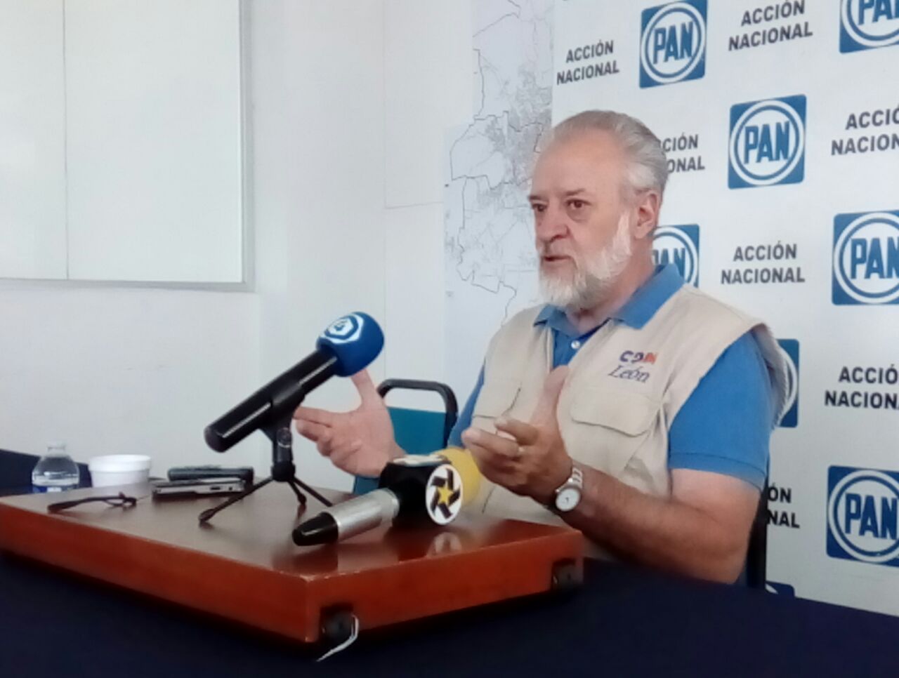 Alfredo Ling Altamirano, dirigente municipal del PAN en León. 