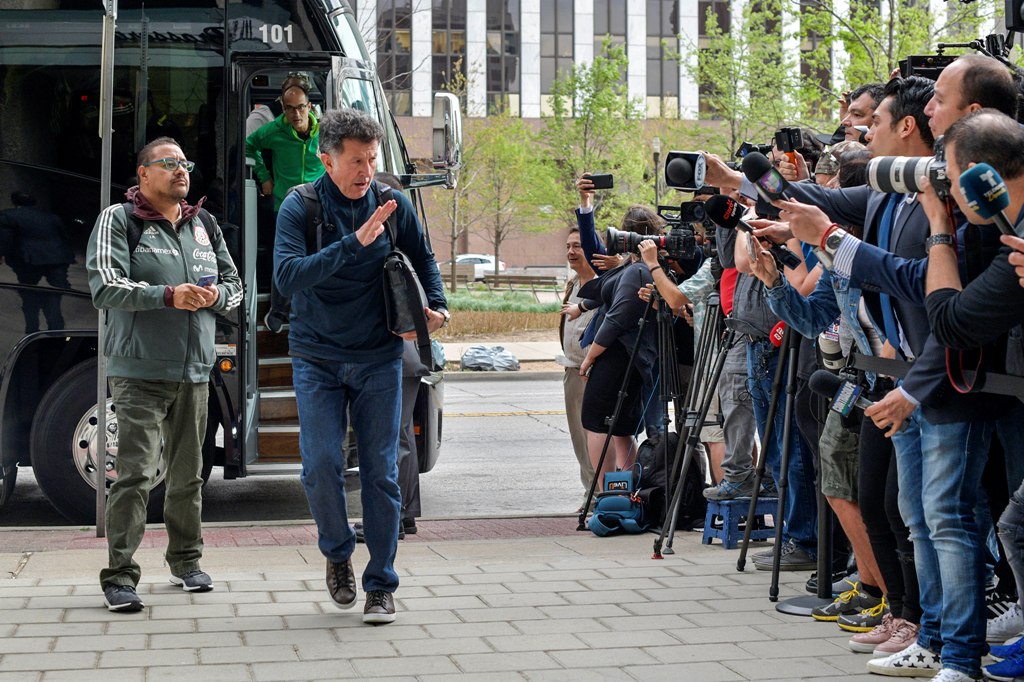 Juan Carlos Osorio en su llegads a Dallas 