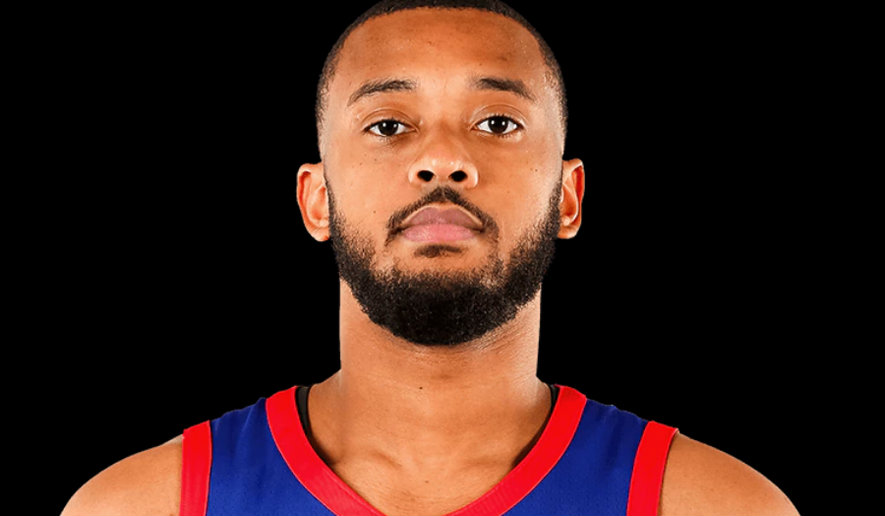 Zeke Upshaw, jugador de los Gran Rapids Drive
