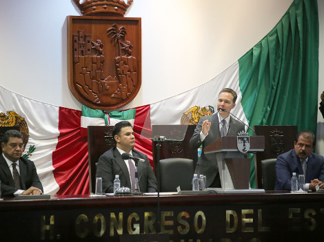 El gobernador de Chiapas, Manuel Velasco durante su quinto informe de gobierno.