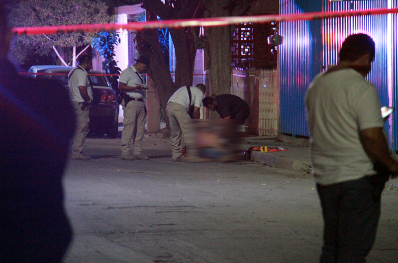 Los 5 agresores iban en un taxi amarillo. 