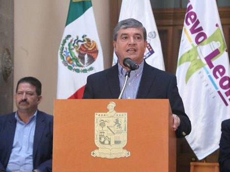 Manuel González Flores, gobernador interino de Nuevo León.