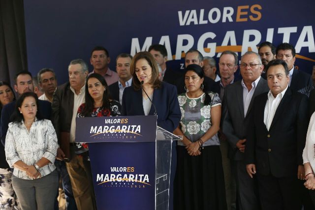Margarita Zavala presentó a sus coordinadores regionales de campaña.