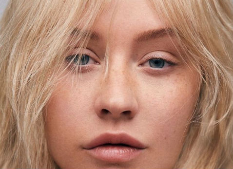 El look que Christina Aguilera estrenó en la portada de la revista Paper. 