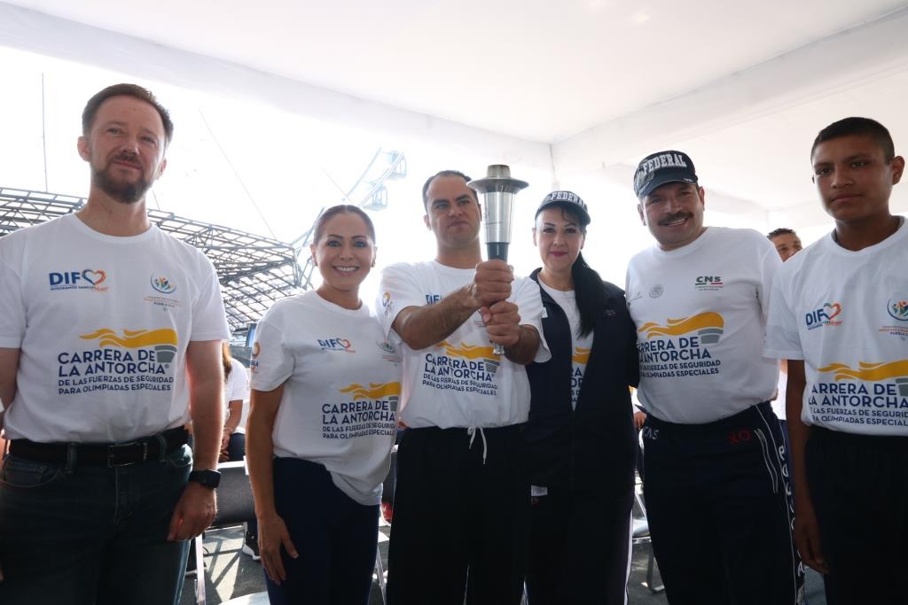 Luis Banck, manifestó el orgullo de saber que deportistas ejemplares que enfrentan retos extraordinarios, representen a Puebla.