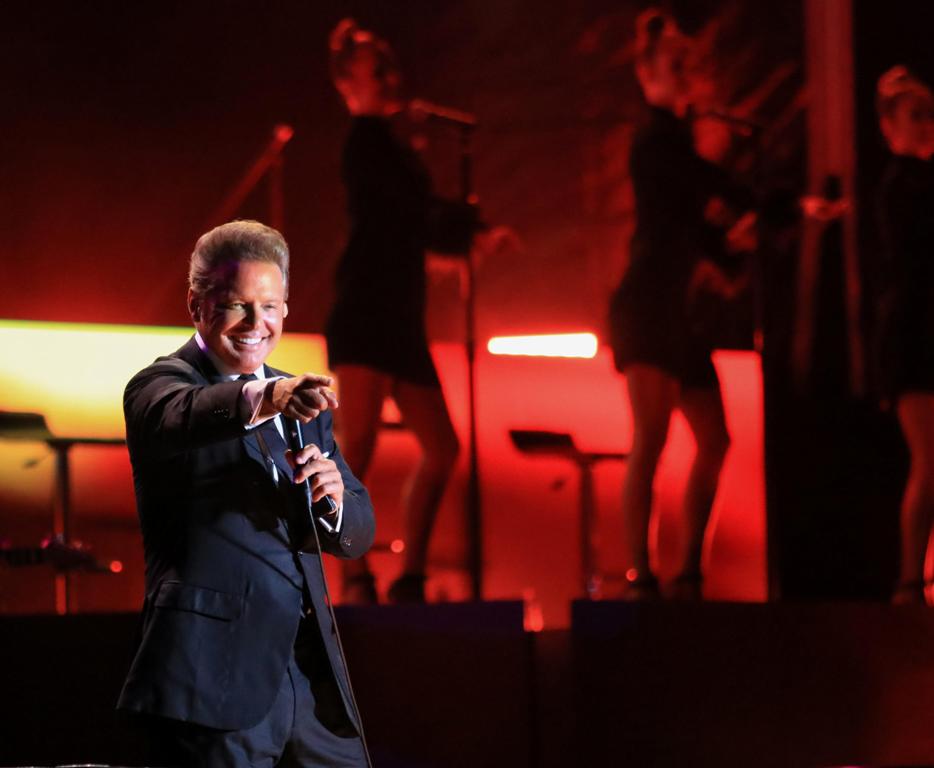 Luis Miguel repuso la fecha que tenía pendiente en Acapulco. 