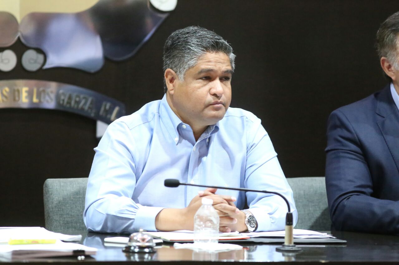 Víctor Fuentes en la sesión de Cabildo de este martes en San Nicolás, sigue sin definirse el alcalde interino.