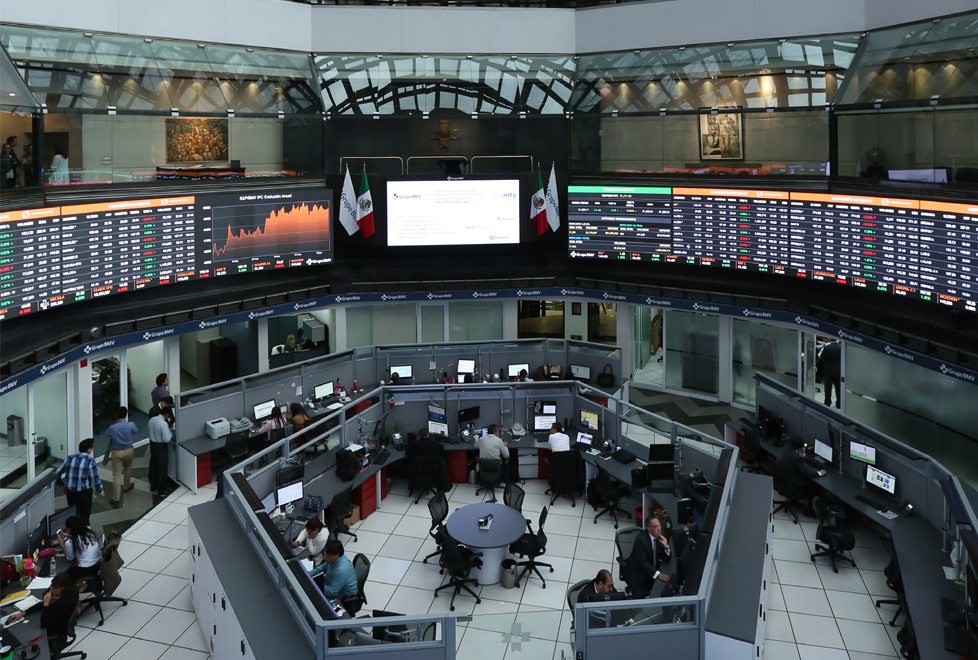 El ETF iShares NAFTRAC de BlackRock tiene como referencia al Índice S&P/BMV IPC de la Bolsa Mexicana de Valores.