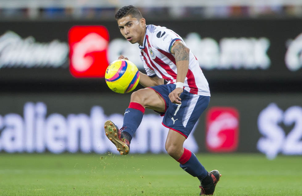 Orbelín Pineda, mediocampista de Chivas.