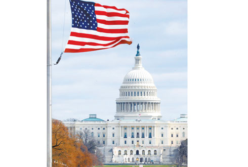 Demócratas y republicanos enfrentan sus posturas en el Capitolio. 