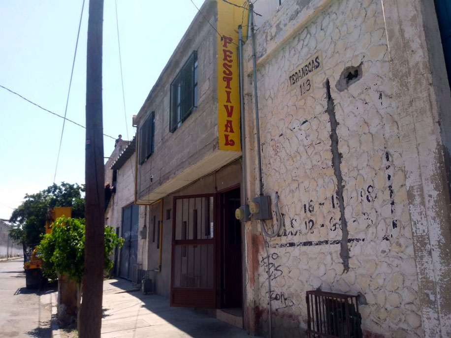 Se reportó que fueron tres hombres quienes asaltaron el comercio.