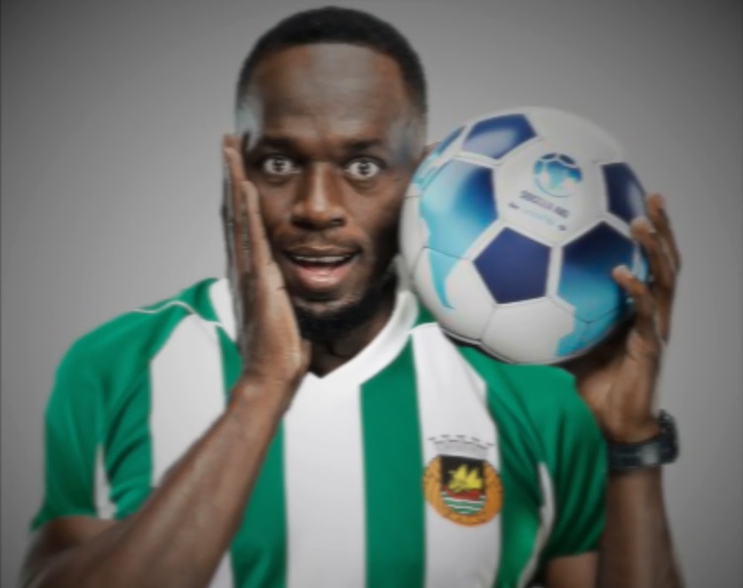 Usain Bolt con la playera del Rio Ave