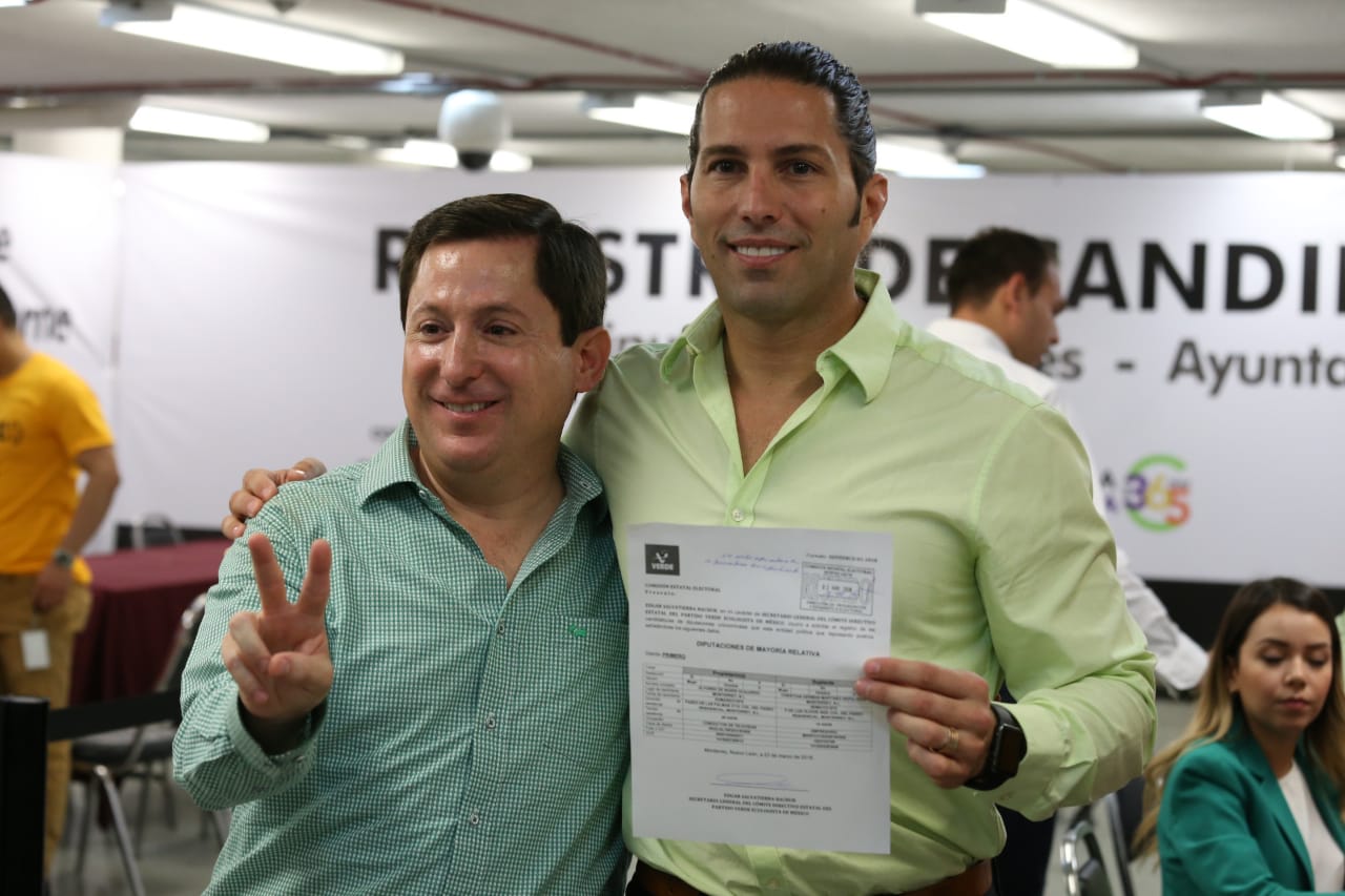 El candidato a la alcaldía de Monterrey y Alfonso de Nigris Guajardo, quien busca el distrito uno local.