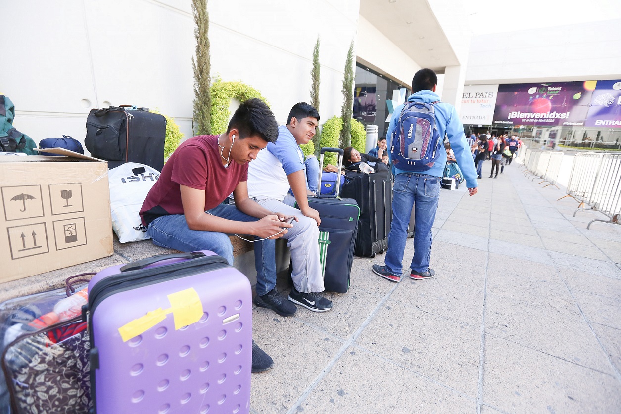 Desde ayer arribaron cientos de jóvenes 