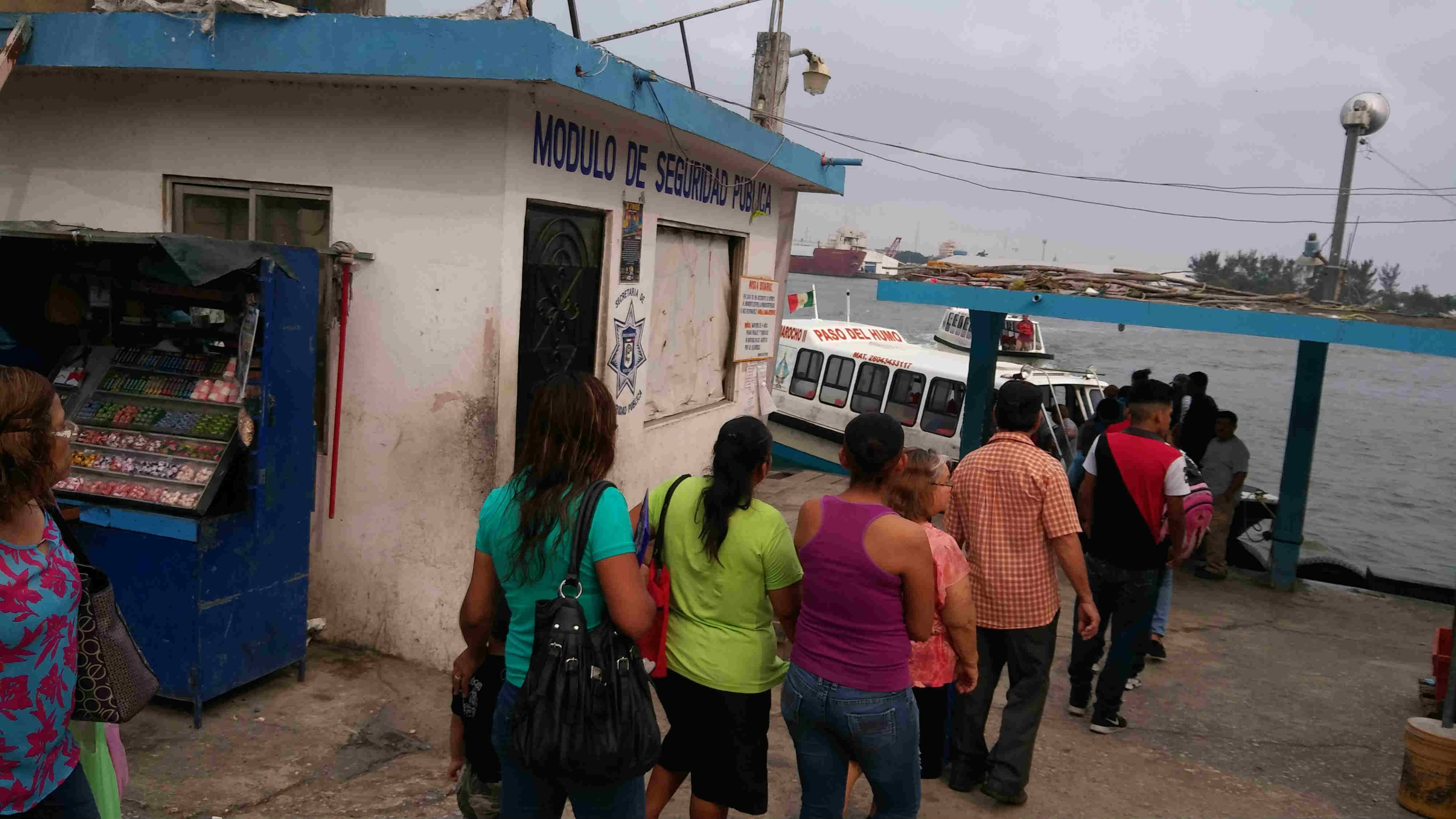 Cruce de lanchas "el paso del Humo"