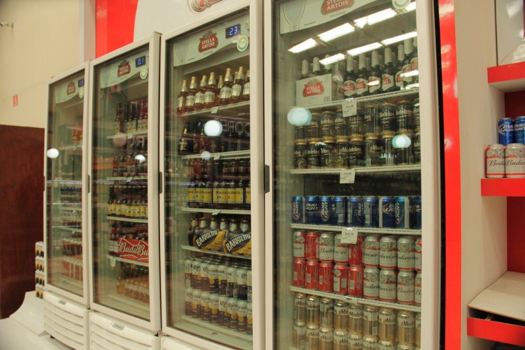 Los horarios en los que se permitirála venta de alcohol serán de domingo a miércoles, de las 8 horas hasta la 1 del día siguiente; mientras, de jueves