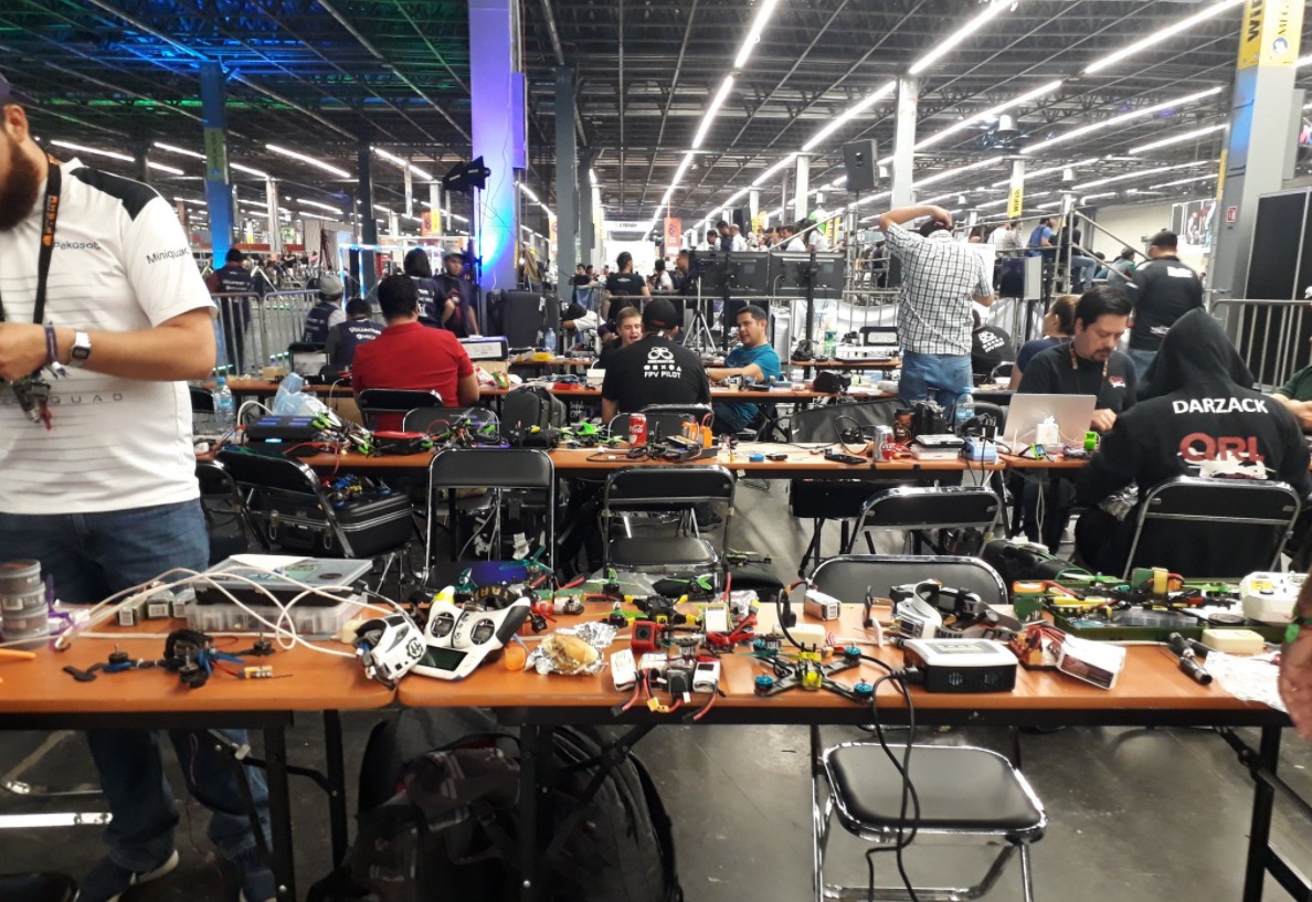 Jalisco da la clase de robótica más grande del mundo en el marco de Talent Land 