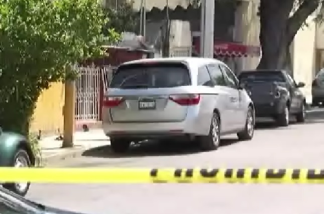 La zona fue acordonada por agentes de seguridad.