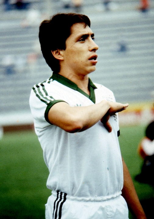 Manuel Negrete, en semifinales por el Mejor Gol de los Mundiales 