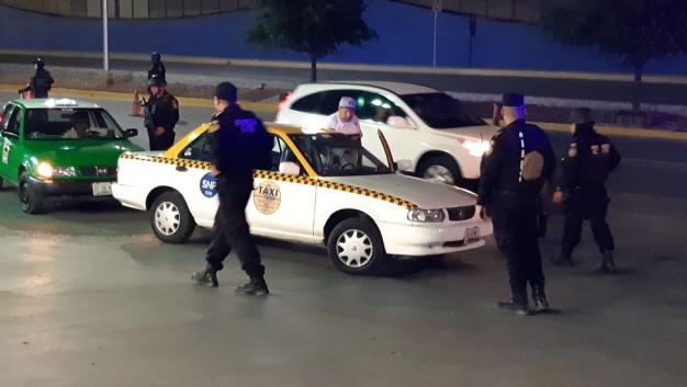 Policías de Fuerza Civil montaron los operativos de control vehicular.