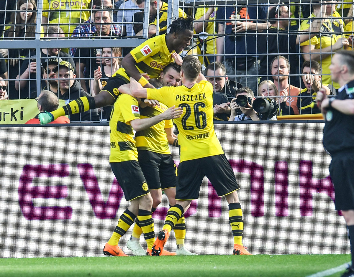 El Borussia Dortmund se impuso al Stuttgart