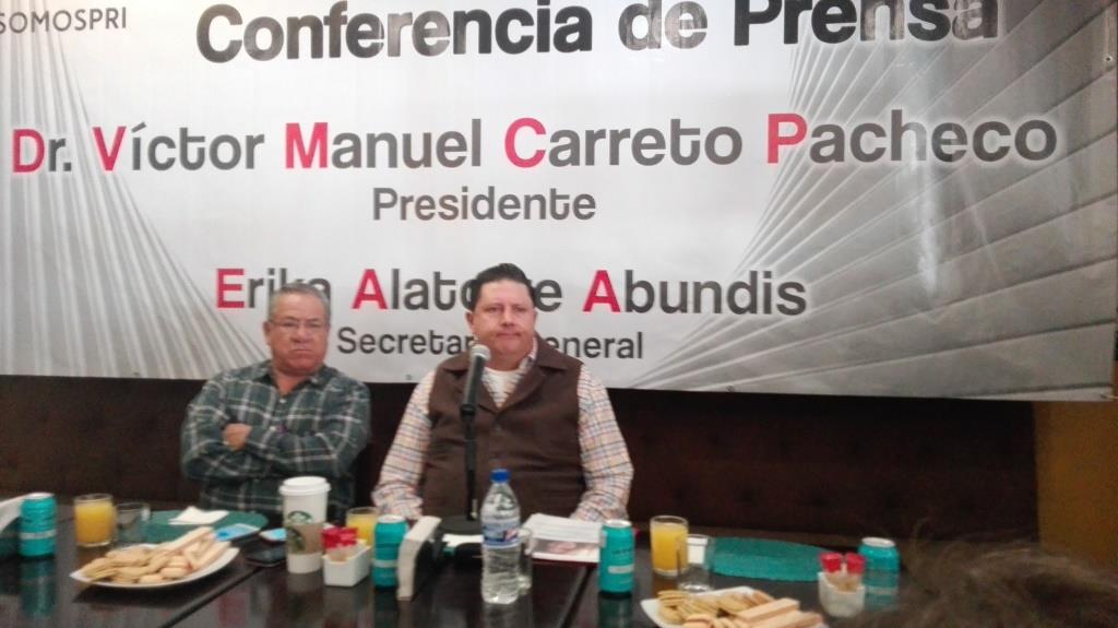 Mencionó que cualquier militante podría presentar su declaración fiscal porque todos son profesionistas y cumplen con la obligación del pago de sus co