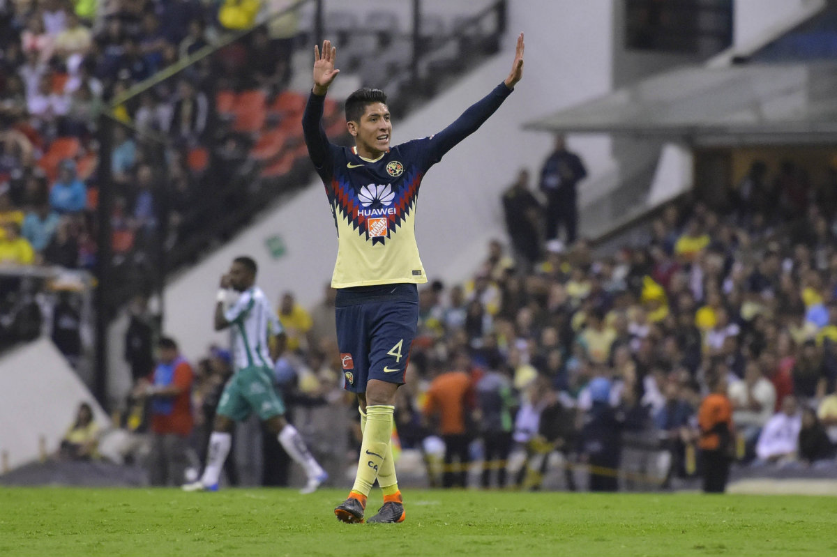 Edson Álvarez, defensa del América