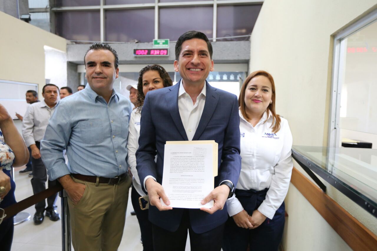 Felipe de Jesús Cantú, Martin López y Annia Gomez, candidatos del PAN a la alcaldía regiomontana y diputaciones federales.