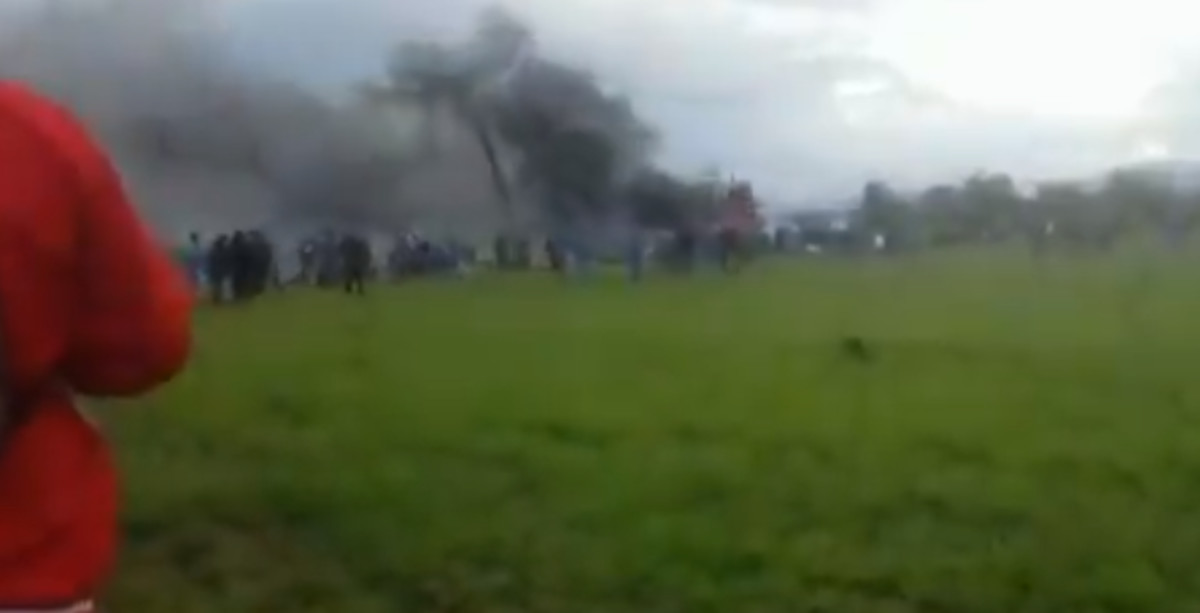 El avión se estrelló poco después de despegar de la base militar.