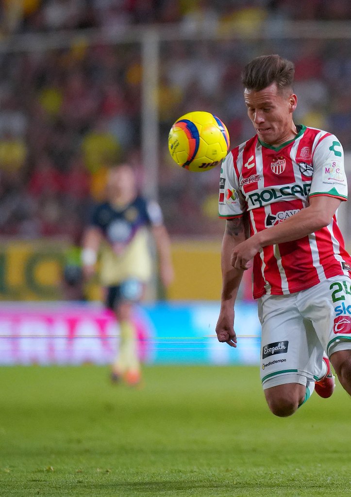 Fernando González, de olvidado en Chivas, a titular en final de Copa 