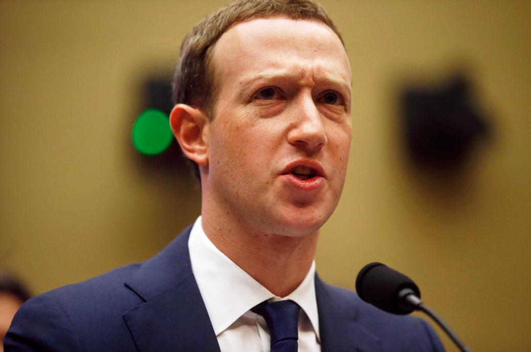 Mark Zuckerberg testifica ante el Congreso de EU