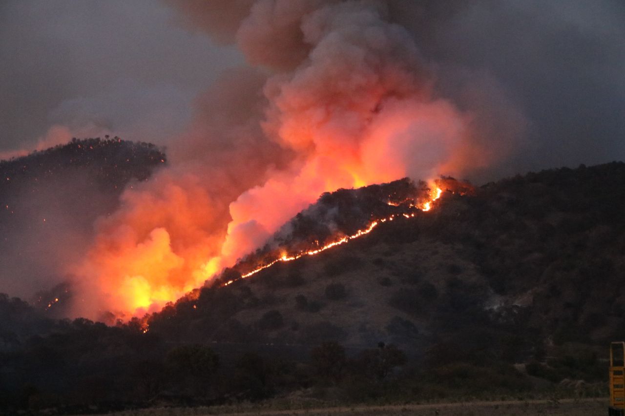 Desde la tarde del martes se registra el incendio en La Primavera dentro del municipio de Tala